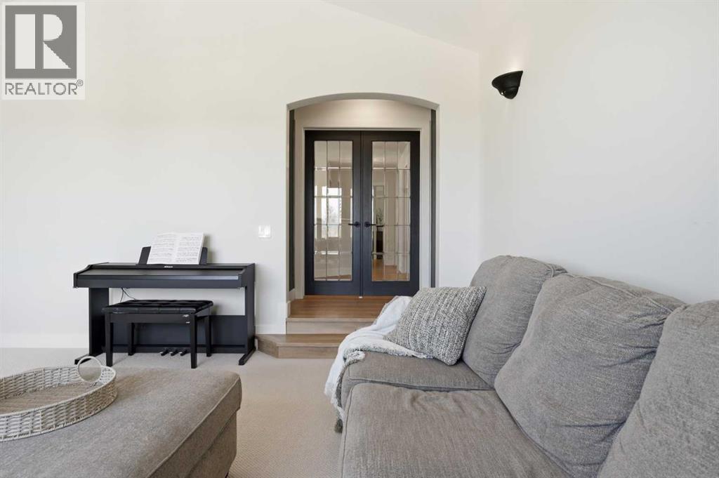 15 Valley Stream Manor NW, Calgary, Alberta  T3B 5V9 - Photo 26 - A2307956