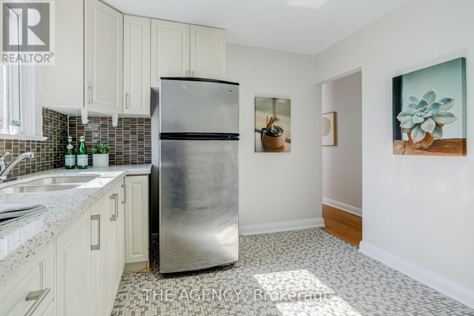 50 Todd Road, Toronto, Ontario  M1S 2K1 - Photo 9 - E13161084
