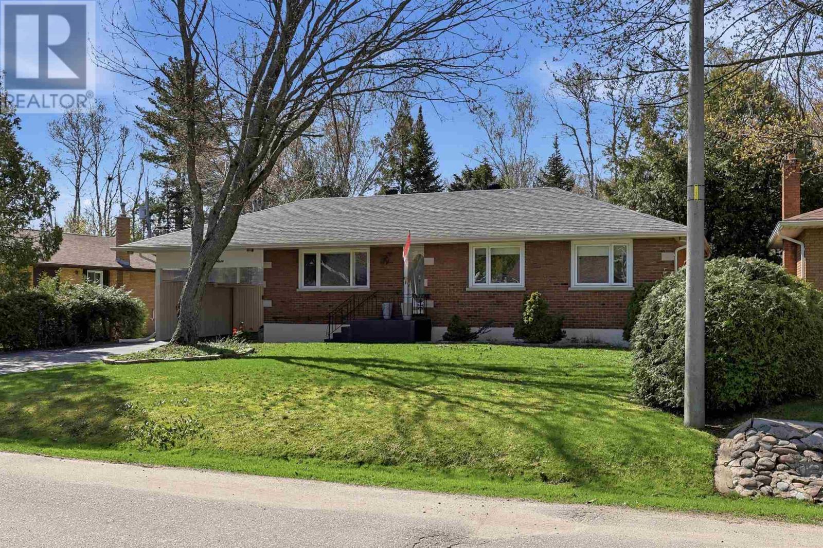 93 Southwood Dr, Sault Ste. Marie, Ontario  P6B 4M2 - Photo 43 - SM261100