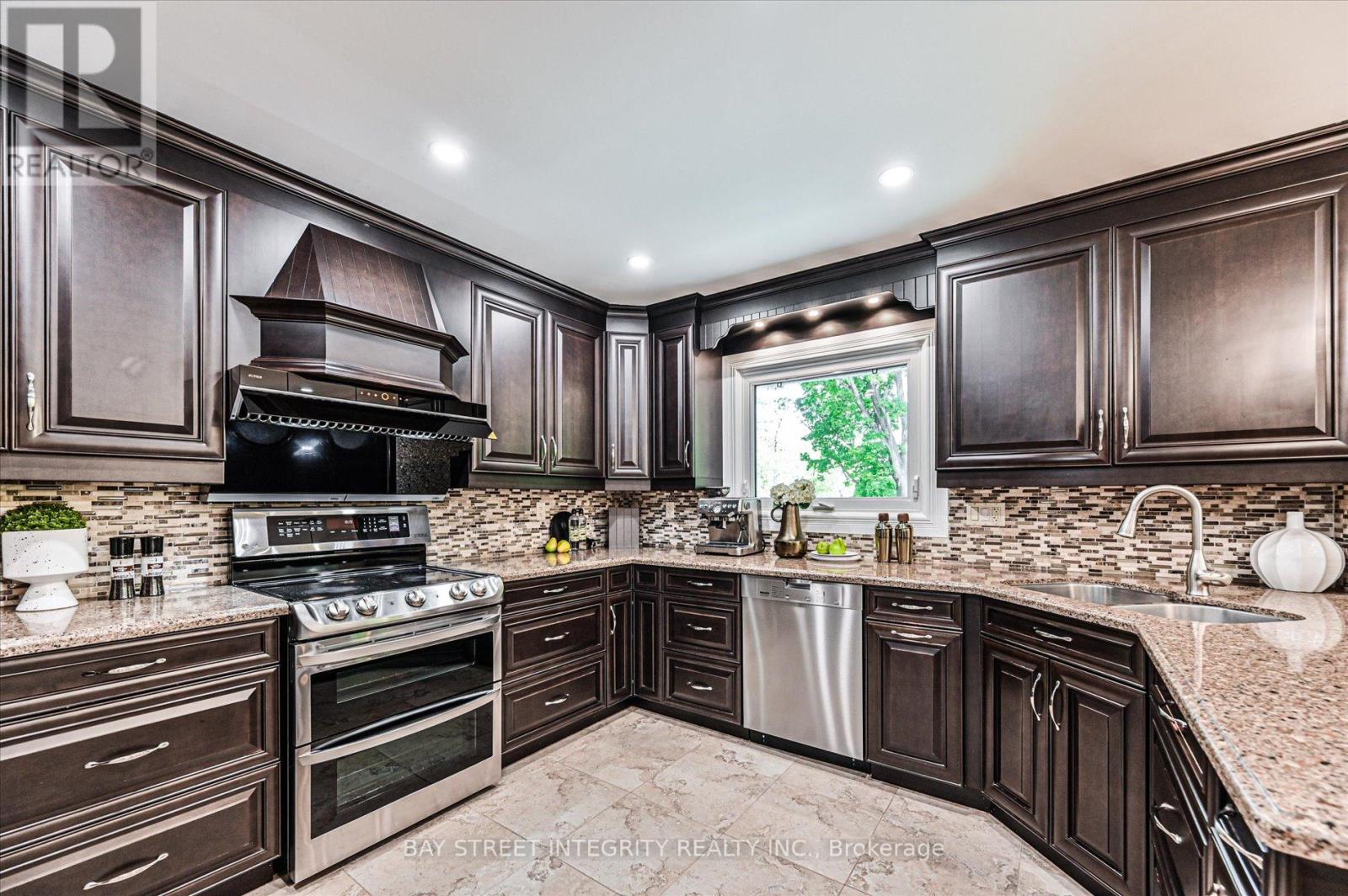 42 Sycamore Drive, Markham (Aileen-Willowbrook), Ontario  L3T 5V6 - Photo 18 - N13160982
