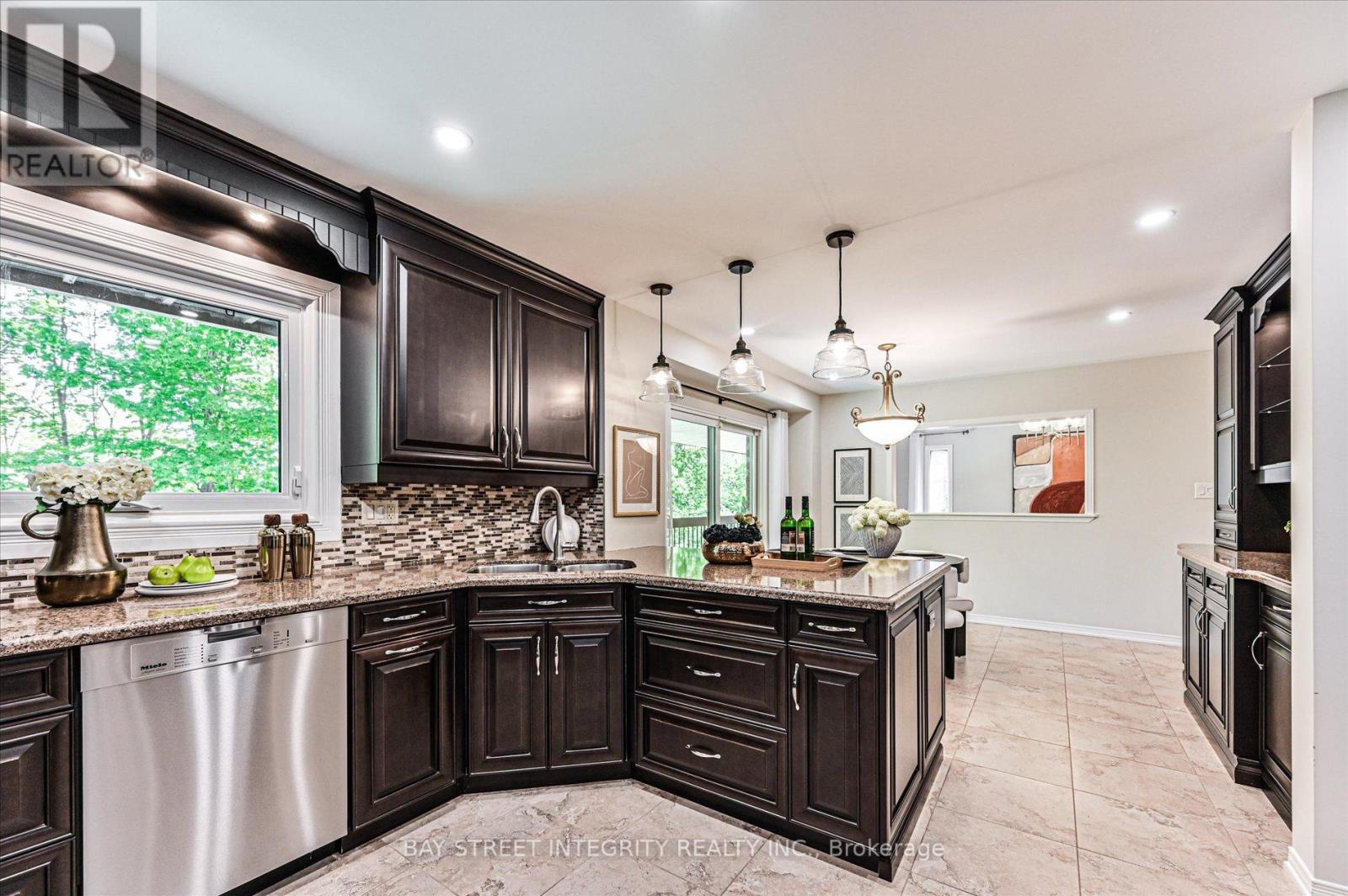 42 Sycamore Drive, Markham (Aileen-Willowbrook), Ontario  L3T 5V6 - Photo 19 - N13160982