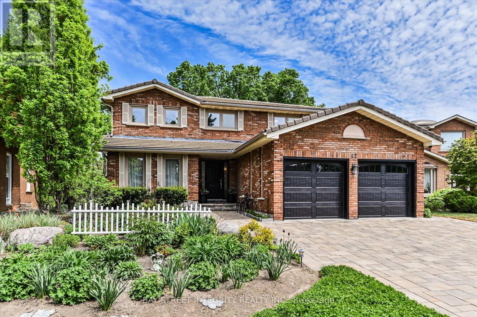 42 Sycamore Drive, Markham (Aileen-Willowbrook), Ontario  L3T 5V6 - Photo 2 - N13160982