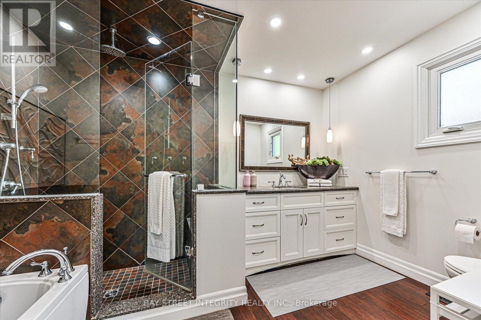 42 Sycamore Drive, Markham (Aileen-Willowbrook), Ontario  L3T 5V6 - Photo 26 - N13160982