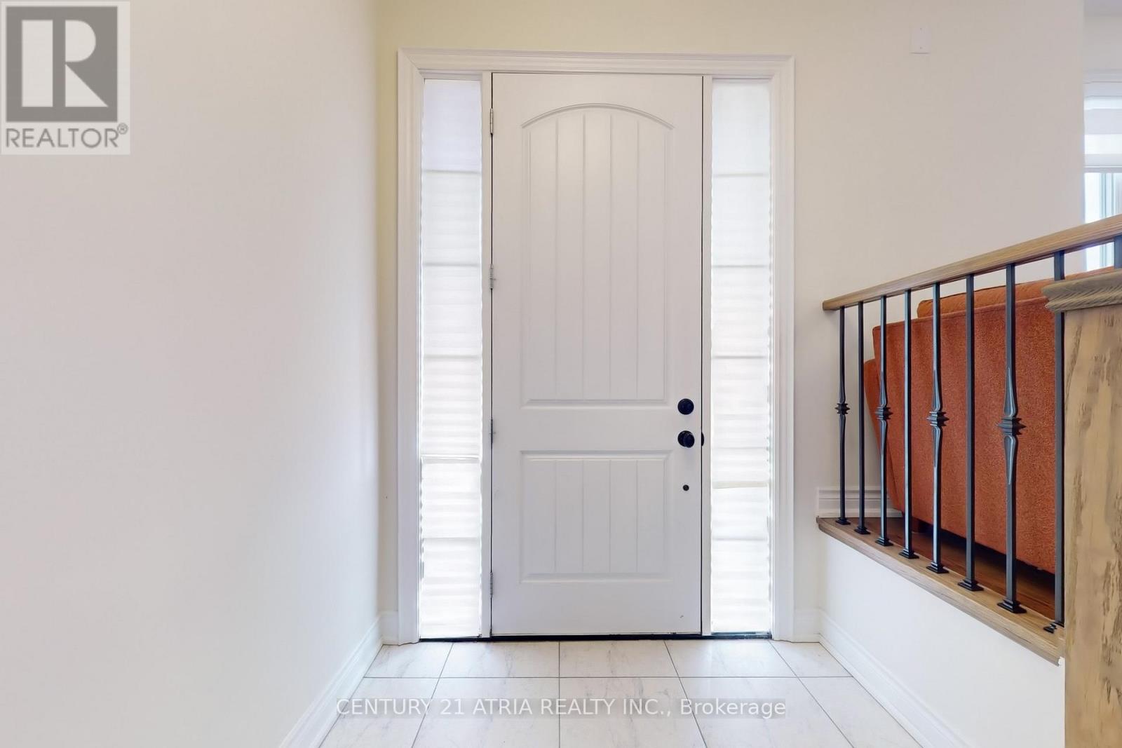 67 Yorkton Boulevard, Markham, Ontario  L6C 0Y8 - Photo 2 - N13161128