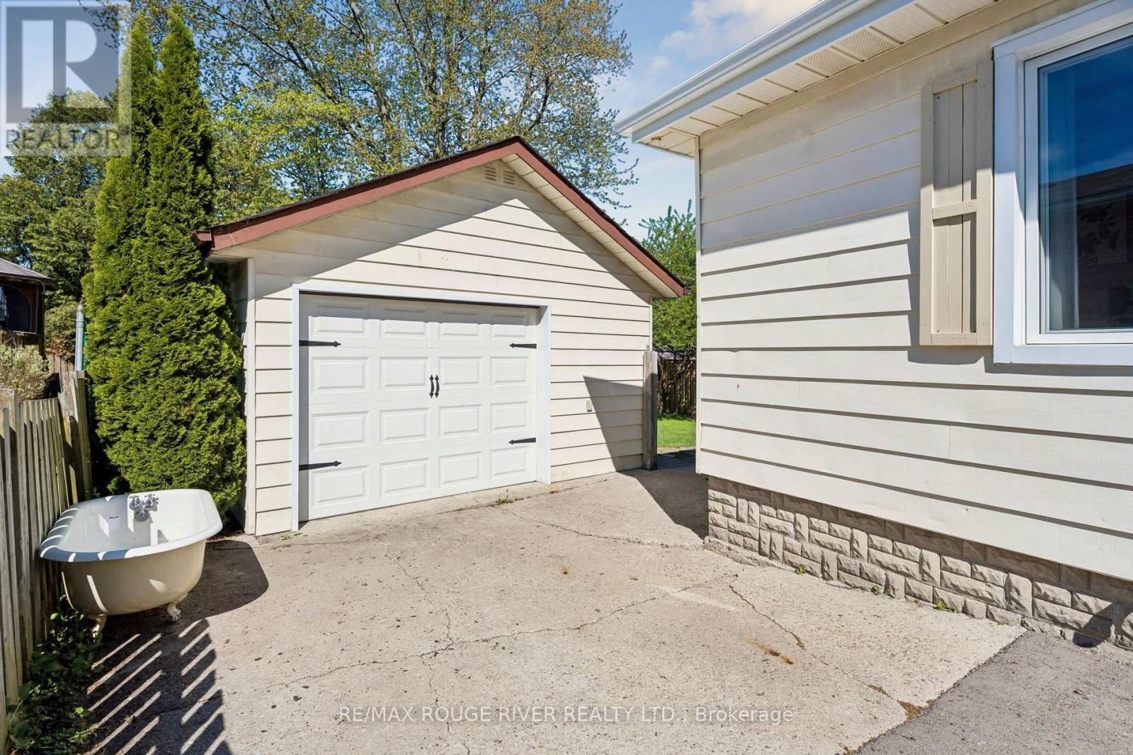 20 Lorne Street, Georgina, Ontario  L0E 1L0 - Photo 30 - N13161152