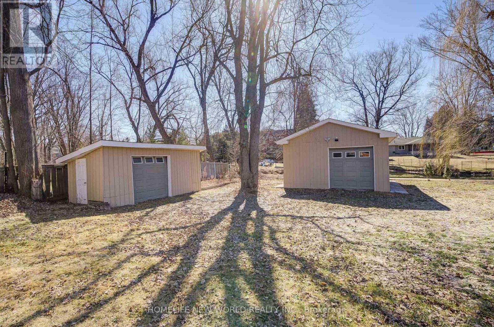 215 Willow Drive, Georgina, Ontario  L4P 2R9 - Photo 46 - N13161270