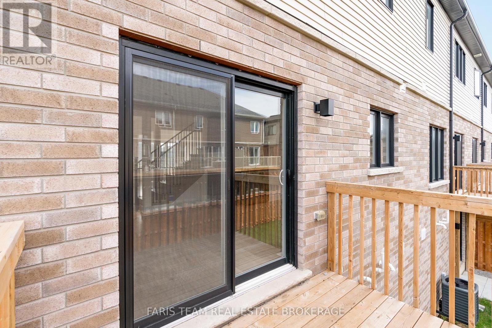 53 Harvest Crescent, Barrie, Ontario  L9J 0T5 - Photo 14 - S13161002