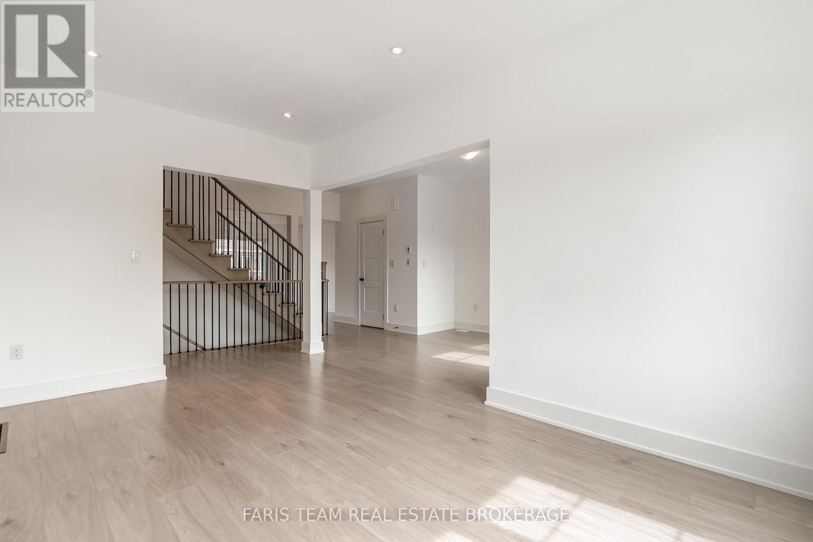 53 Harvest Crescent, Barrie, Ontario  L9J 0T5 - Photo 20 - S13161002