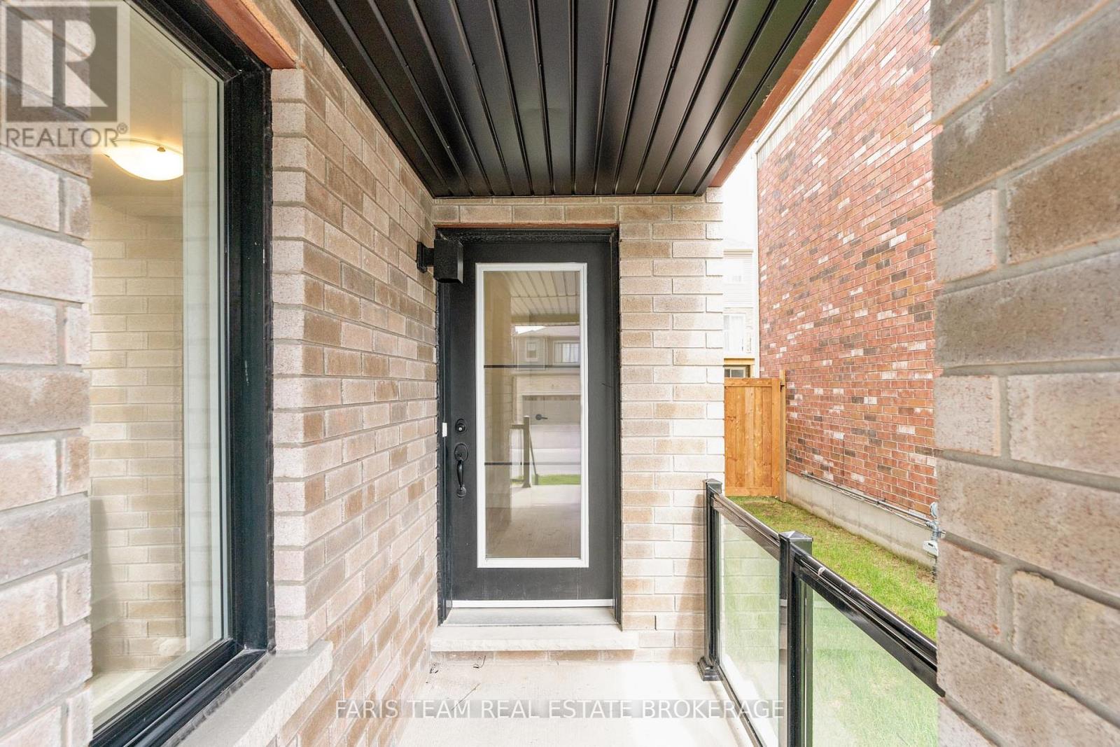 53 Harvest Crescent, Barrie, Ontario  L9J 0T5 - Photo 4 - S13161002