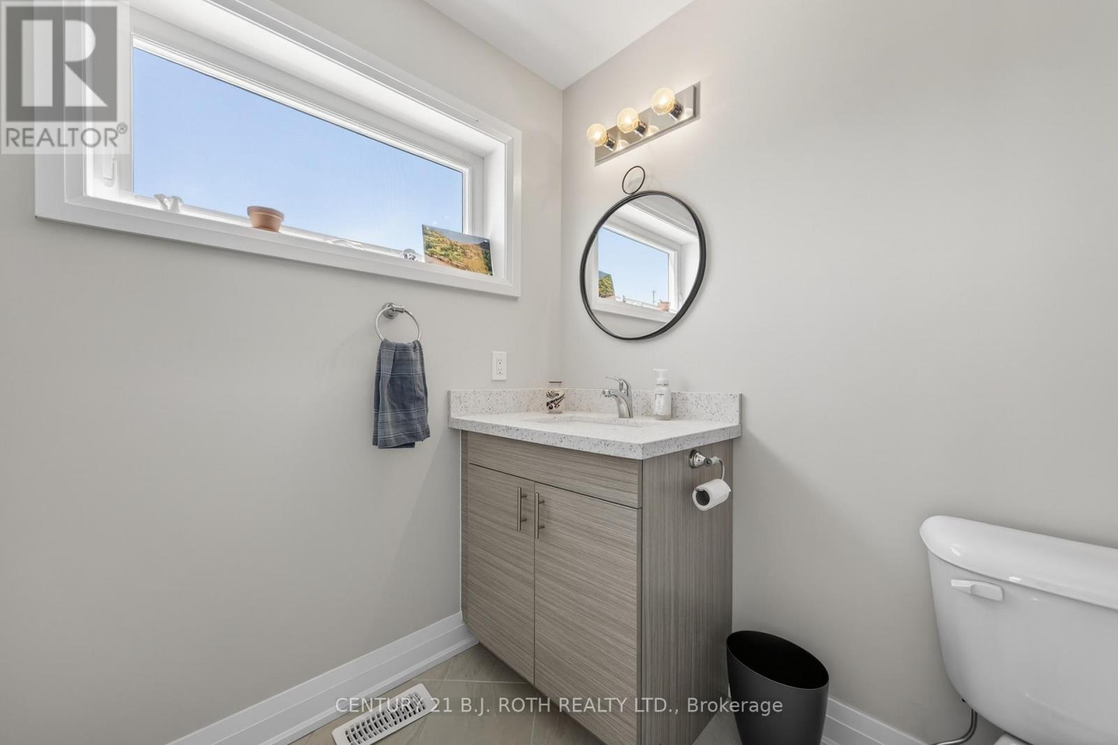 18 Stonehart Lane, Barrie (East Bayfield), Ontario  L4M 7E8 - Photo 23 - S13161240