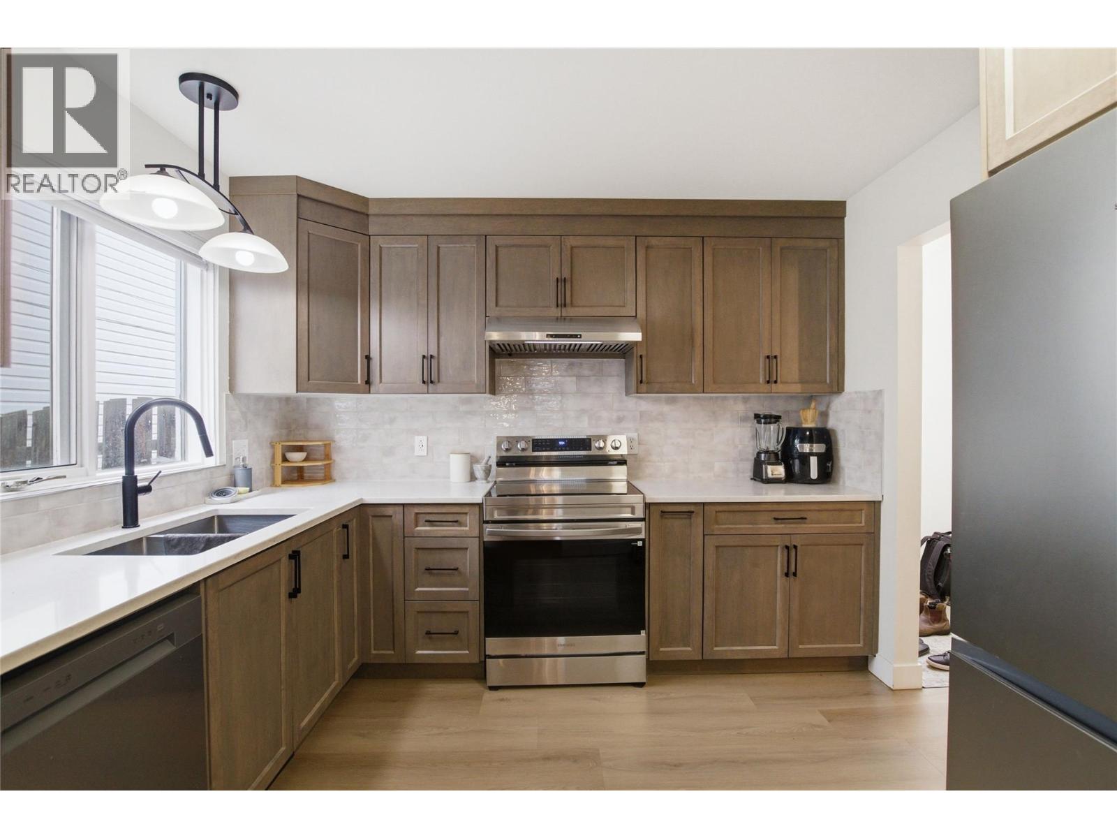 1232 13th Street, Kamloops, British Columbia  V2B 8K3 - Photo 21 - 10388352