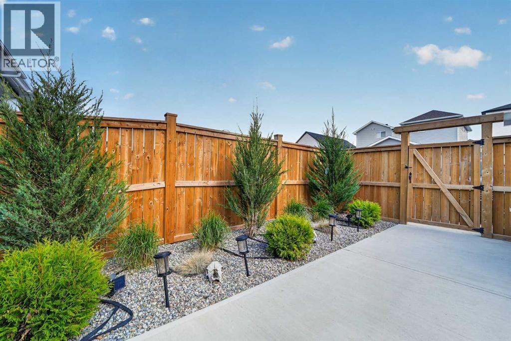 1048 Coalbrook Gate W, Lethbridge, Alberta  T1J 5X2 - Photo 47 - A2313790