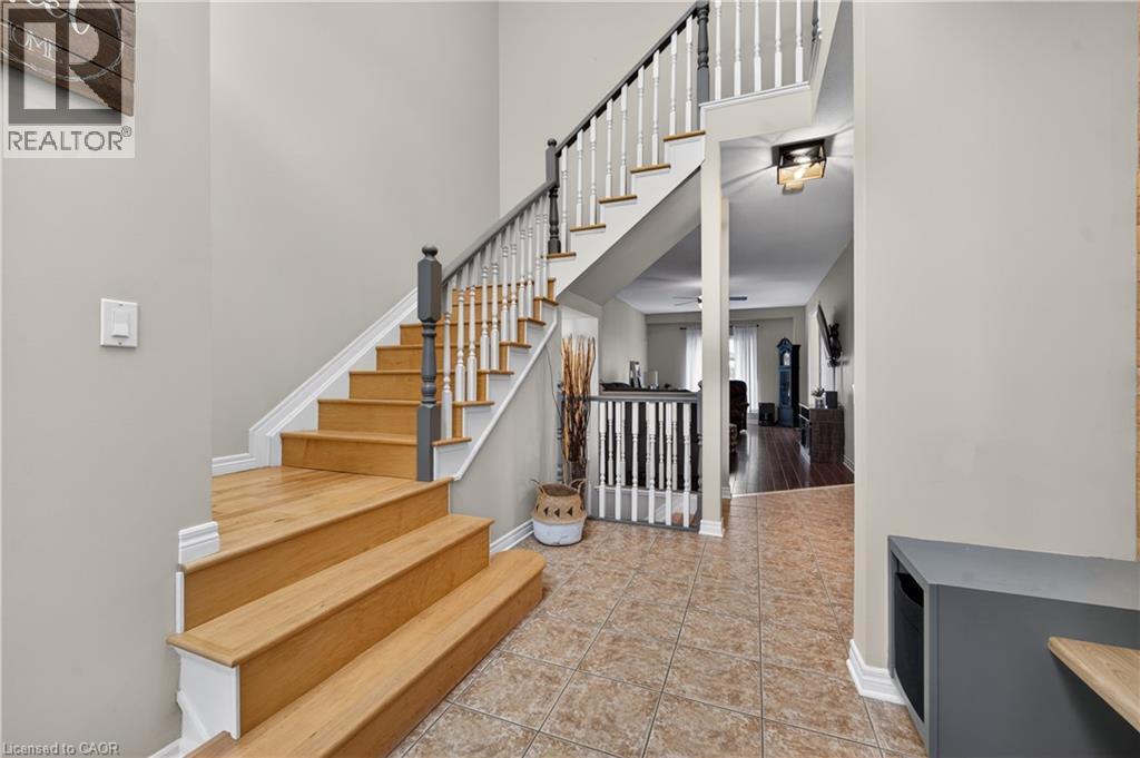 4071 Bush Crescent, Beamsville, Ontario  L3J 0G7 - Photo 3 - 40832655