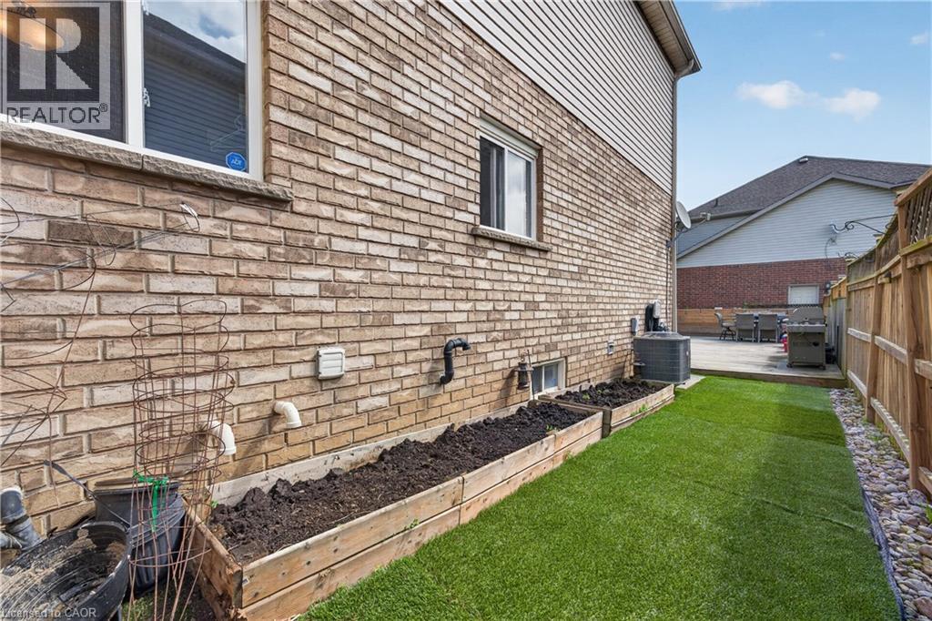4071 Bush Crescent, Beamsville, Ontario  L3J 0G7 - Photo 40 - 40832655