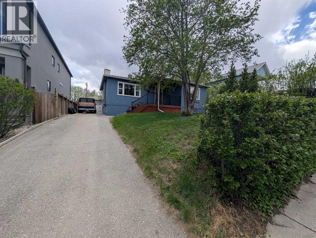 1815 32 Avenue SW, Calgary, Alberta  T2T 1W3 - Photo 3 - A2312133