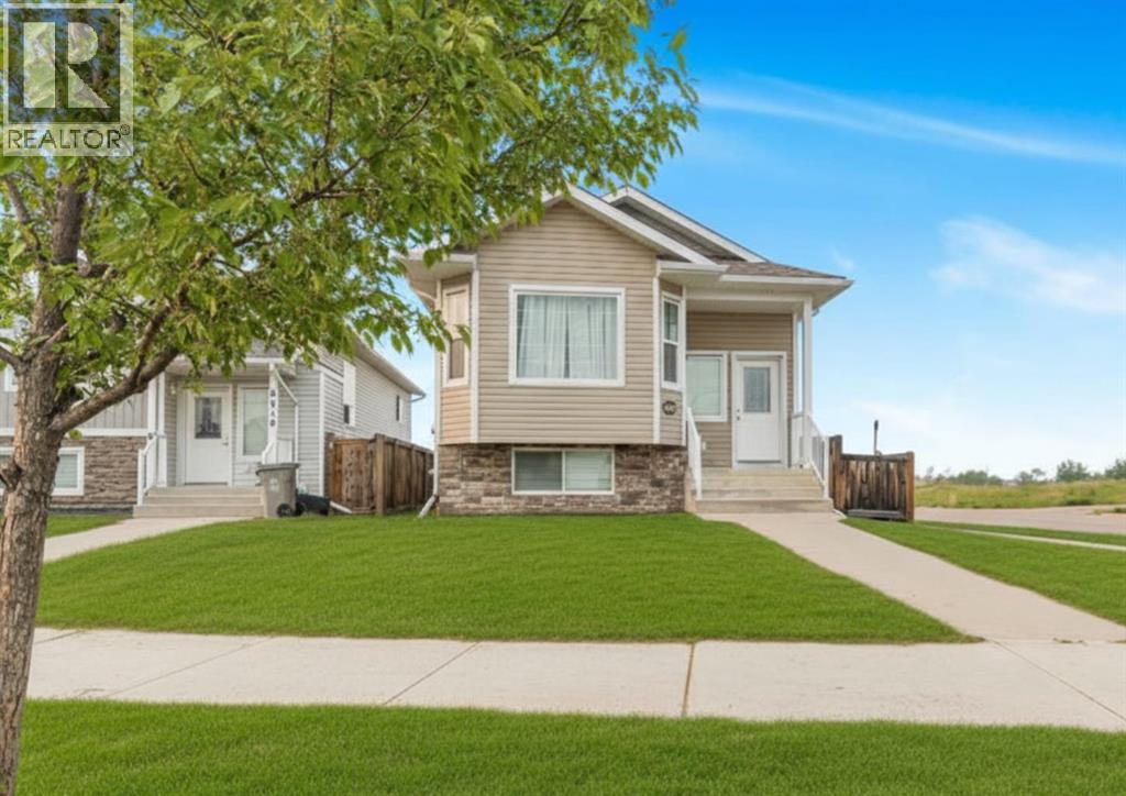 8836 96 Avenue, Grande Prairie, Alberta  T8X 0H2 - Photo 2 - A2313485