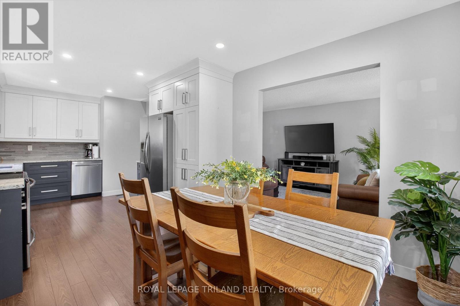 31 Beechbank Crescent, London South, Ontario  N6E 2N9 - Photo 13 - X13161320