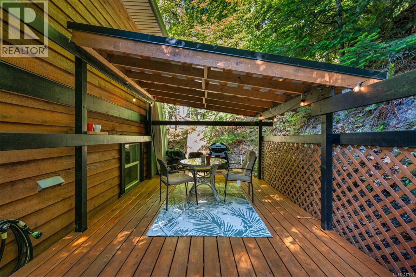 10379 Arbutus Rd, Youbou, British Columbia  V0R 3E1 - Photo 46 - 1037610