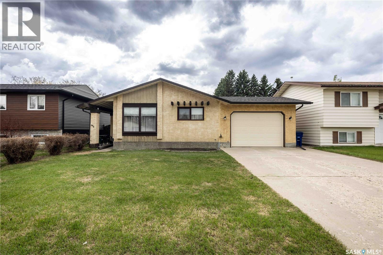 466 Smith CRESCENT, saskatoon, Saskatchewan