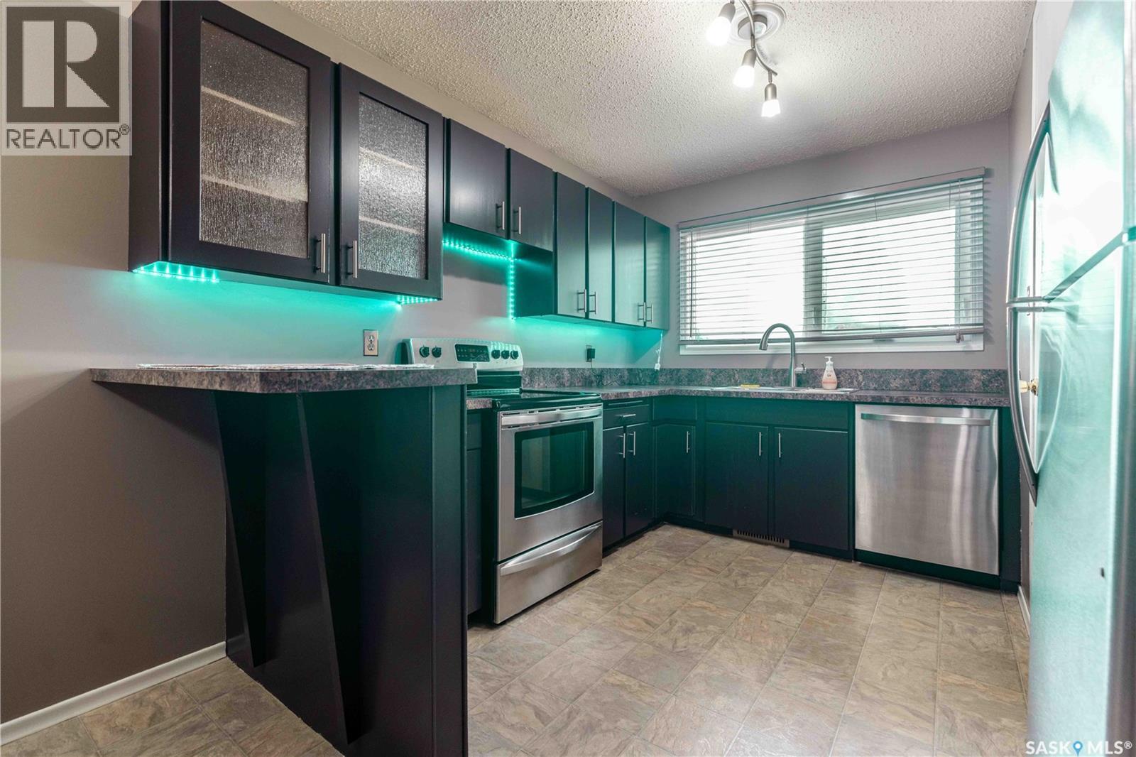 466 Smith Crescent, Saskatoon, Saskatchewan  S7M 5A1 - Photo 7 - SK036836