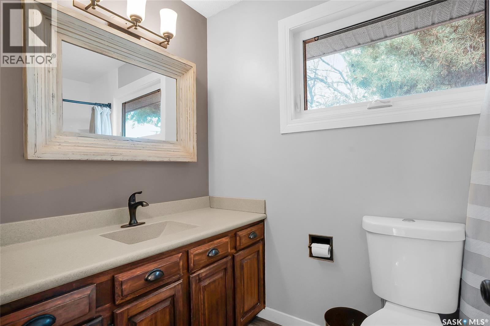 5 Leyden Crescent, Saskatoon, Saskatchewan  S7J 2S3 - Photo 34 - SK036694