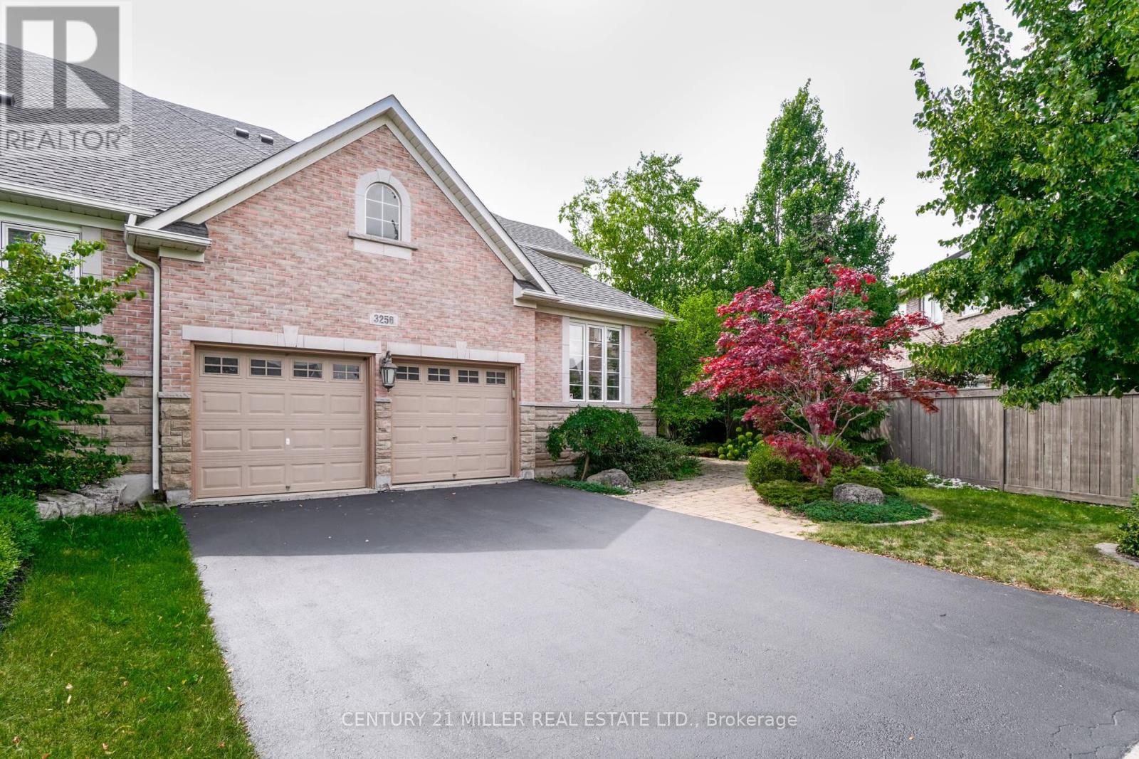 3256 Epworth Crescent, Oakville, Ontario  L6M 0B4 - Photo 2 - W13160896