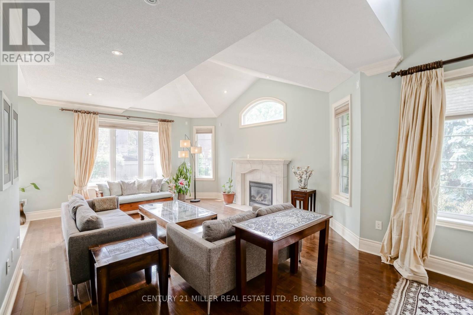 3256 Epworth Crescent, Oakville, Ontario  L6M 0B4 - Photo 5 - W13160896