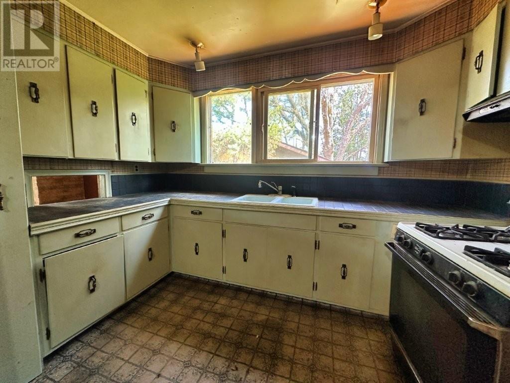 182 Hilldale Road, Thunder Bay, Ontario  P7G 1Y8 - Photo 14 - TB2601138