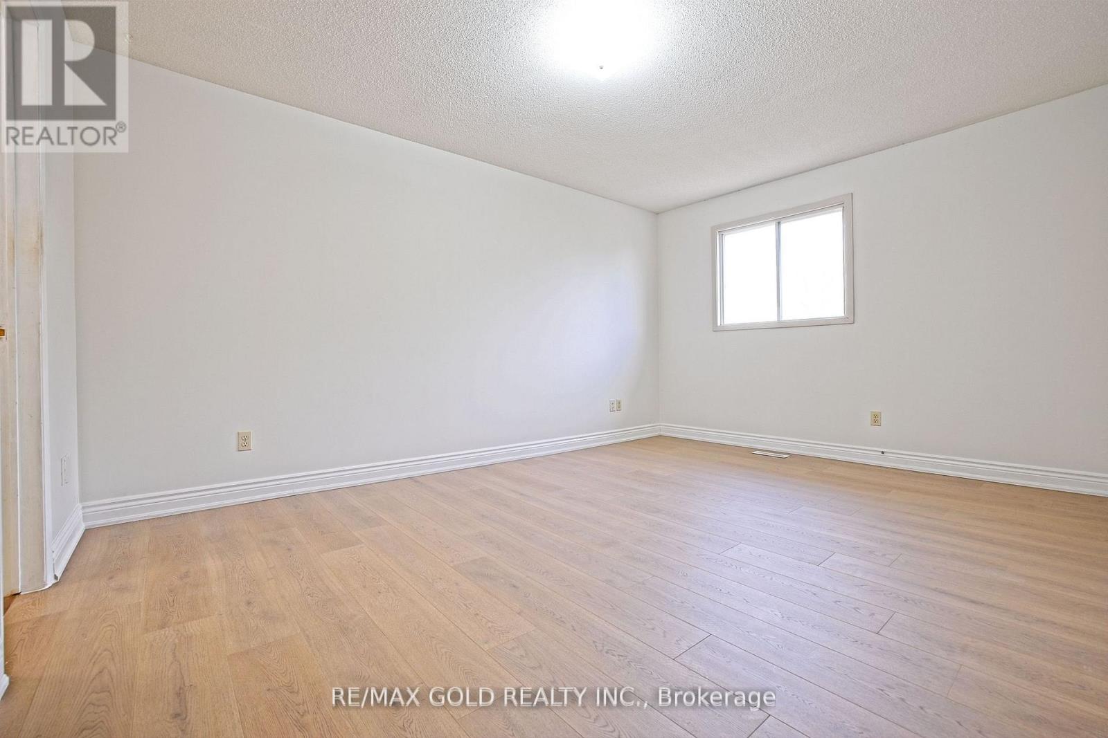 211 Wexford Road, Brampton, Ontario  L6Z 2R2 - Photo 12 - W13160950