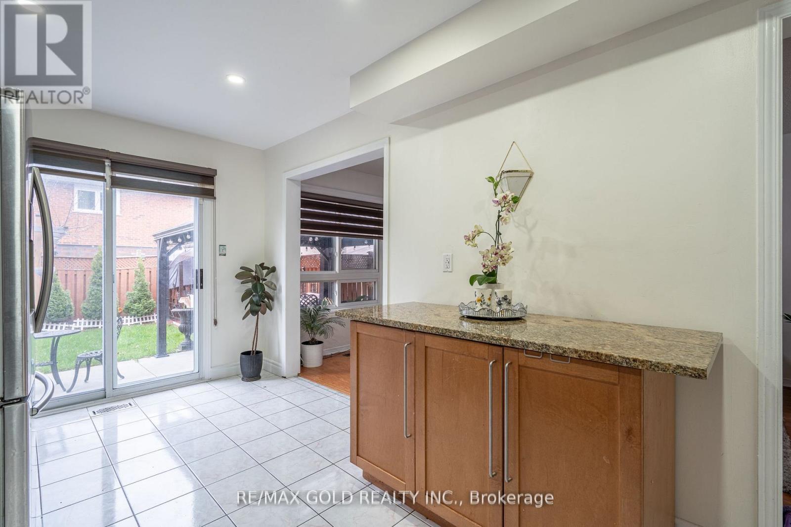 172 Desert Sand Drive, Brampton, Ontario  L6R 1P8 - Photo 21 - W13160974