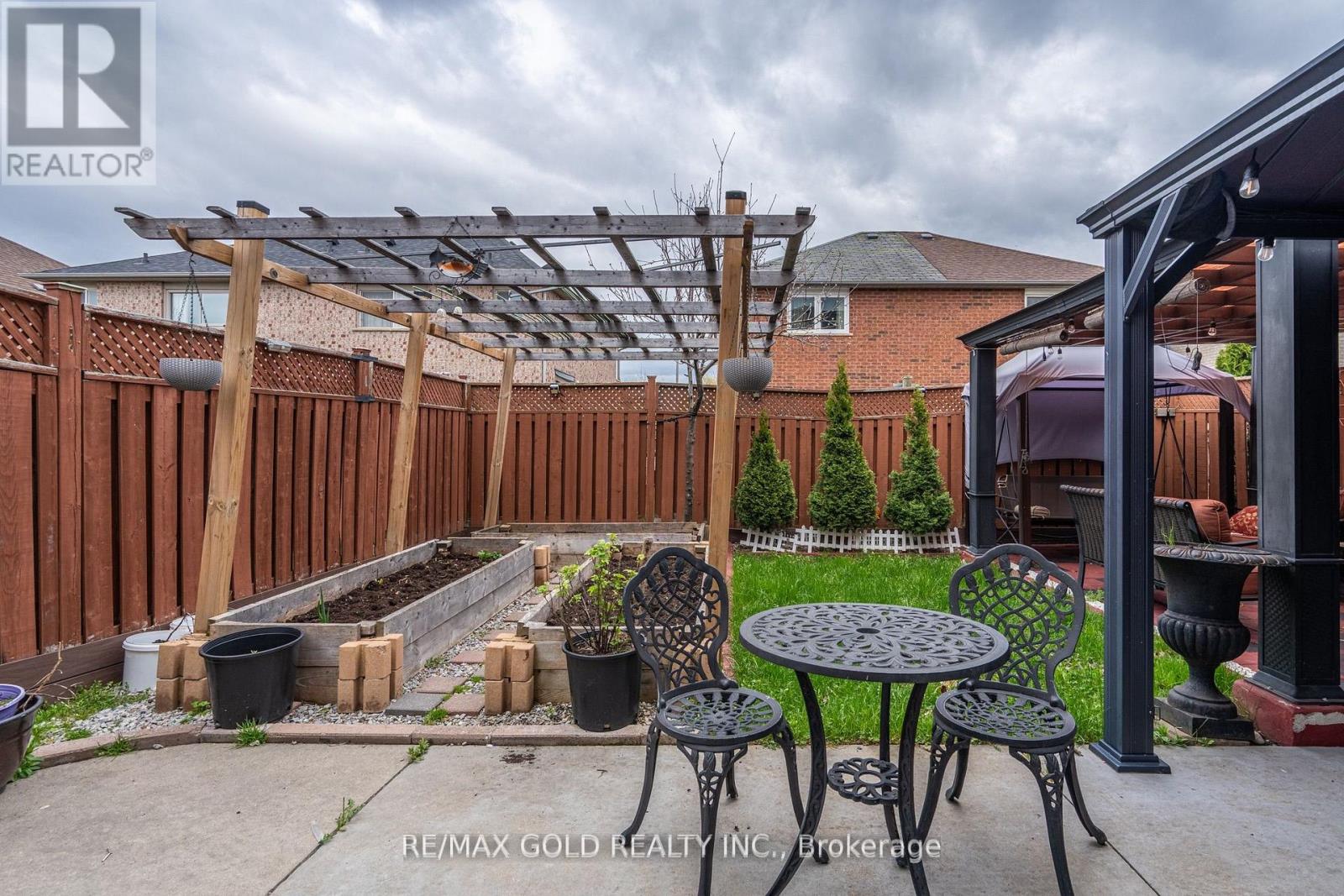 172 Desert Sand Drive, Brampton, Ontario  L6R 1P8 - Photo 45 - W13160974
