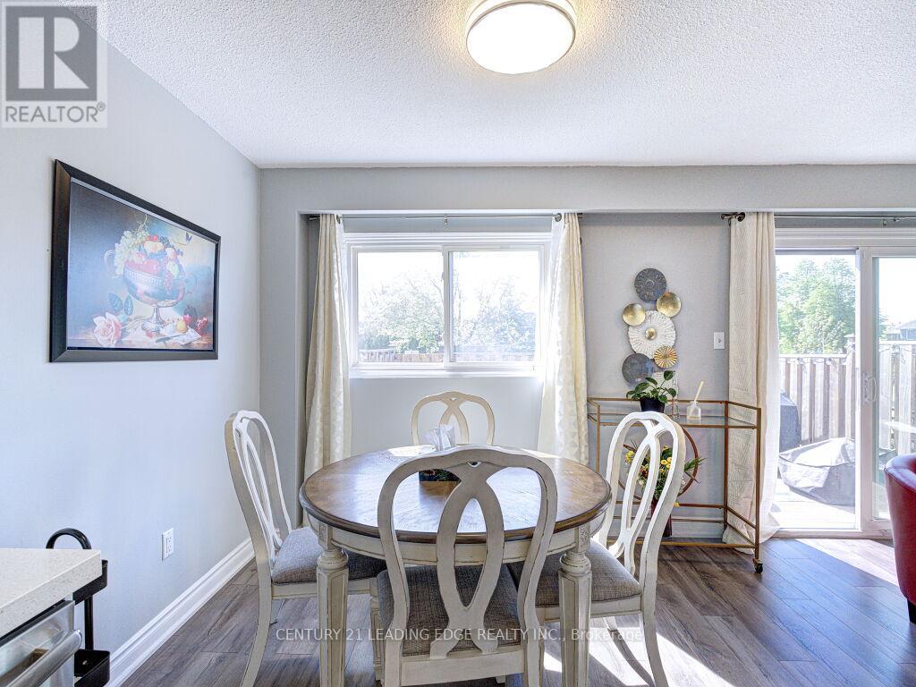 56 - 1552 Lancaster Drive, Oakville, Ontario  L6H 2Z4 - Photo 11 - W13160992