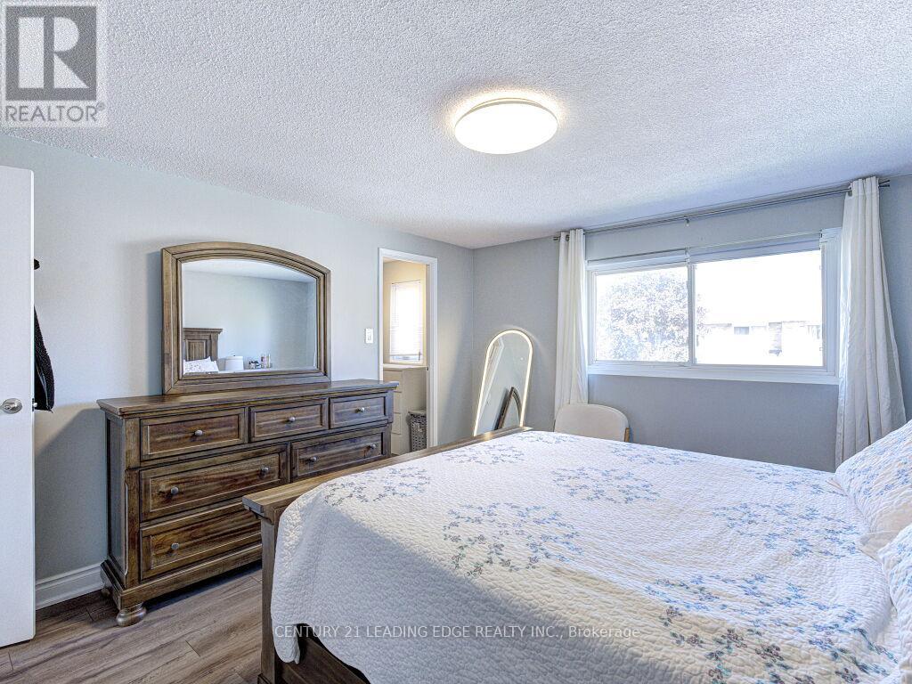 56 - 1552 Lancaster Drive, Oakville, Ontario  L6H 2Z4 - Photo 21 - W13160992