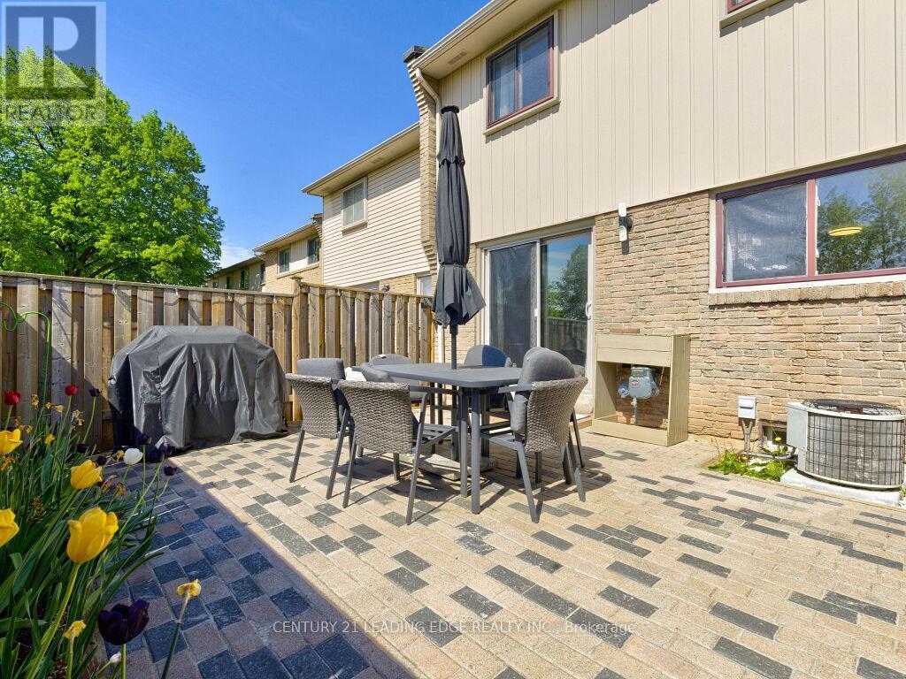 56 - 1552 Lancaster Drive, Oakville, Ontario  L6H 2Z4 - Photo 34 - W13160992
