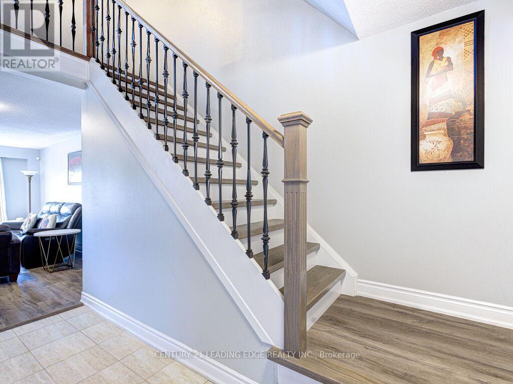 56 - 1552 Lancaster Drive, Oakville, Ontario  L6H 2Z4 - Photo 7 - W13160992