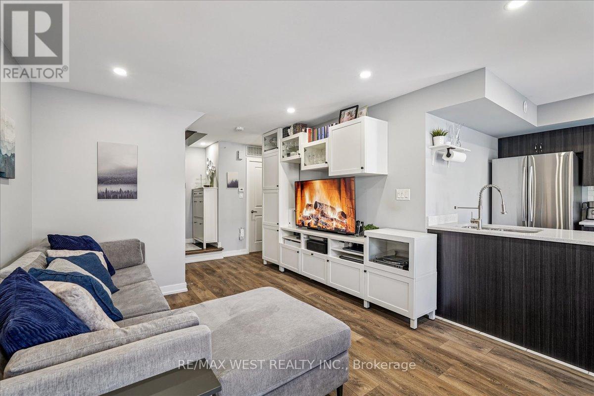 148 - 80 Parrotta Drive, Toronto, Ontario  M9M 0E6 - Photo 2 - W13161022