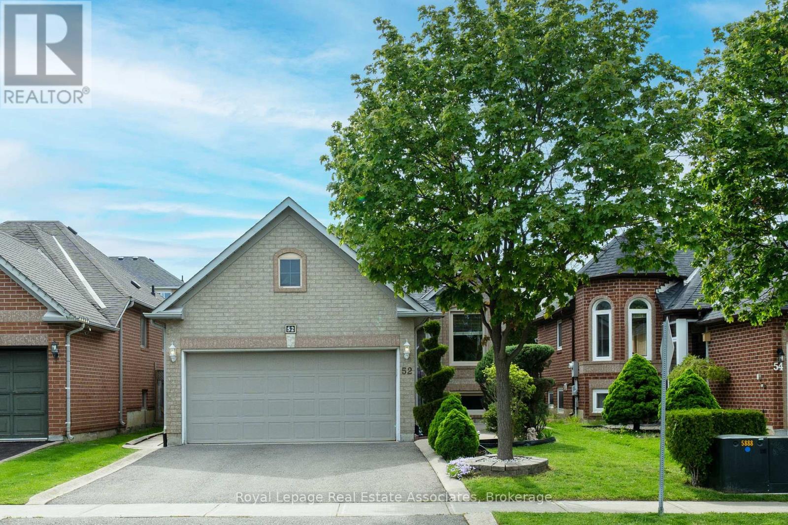 52 ROYAL ORCHARD DRIVE, Brampton, Ontario