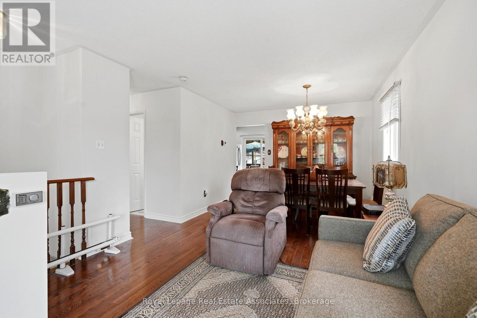 52 Royal Orchard Drive, Brampton, Ontario  L6X 4M4 - Photo 10 - W13161028