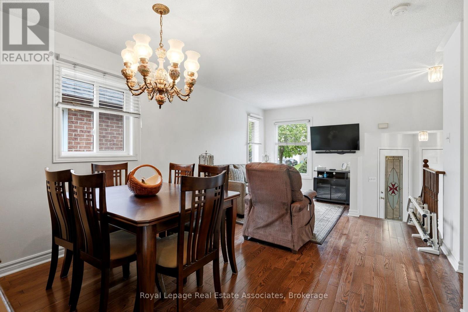 52 Royal Orchard Drive, Brampton, Ontario  L6X 4M4 - Photo 7 - W13161028