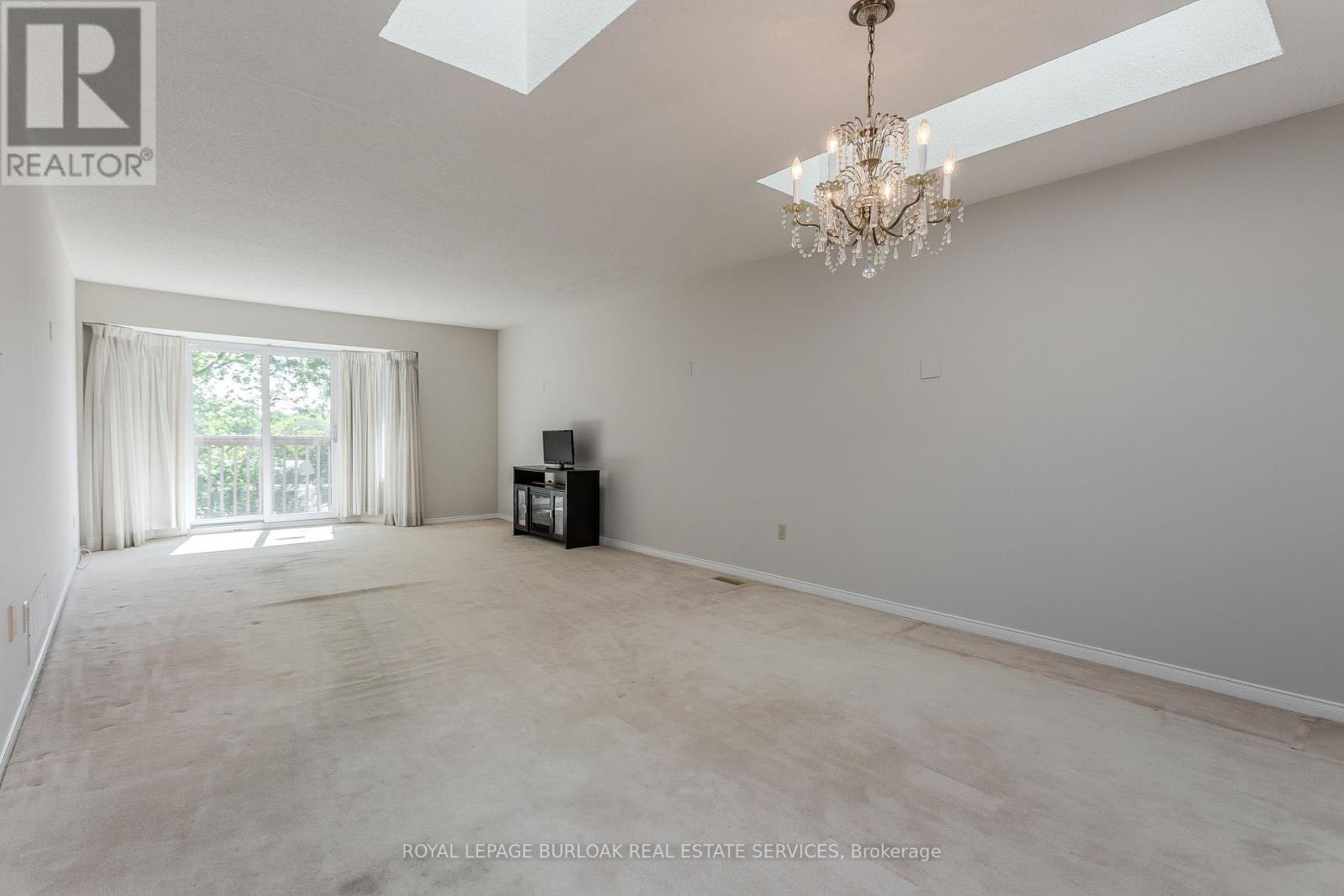 10 - 2155 Duncaster Drive, Burlington, Ontario  L7P 4R4 - Photo 8 - W13161048