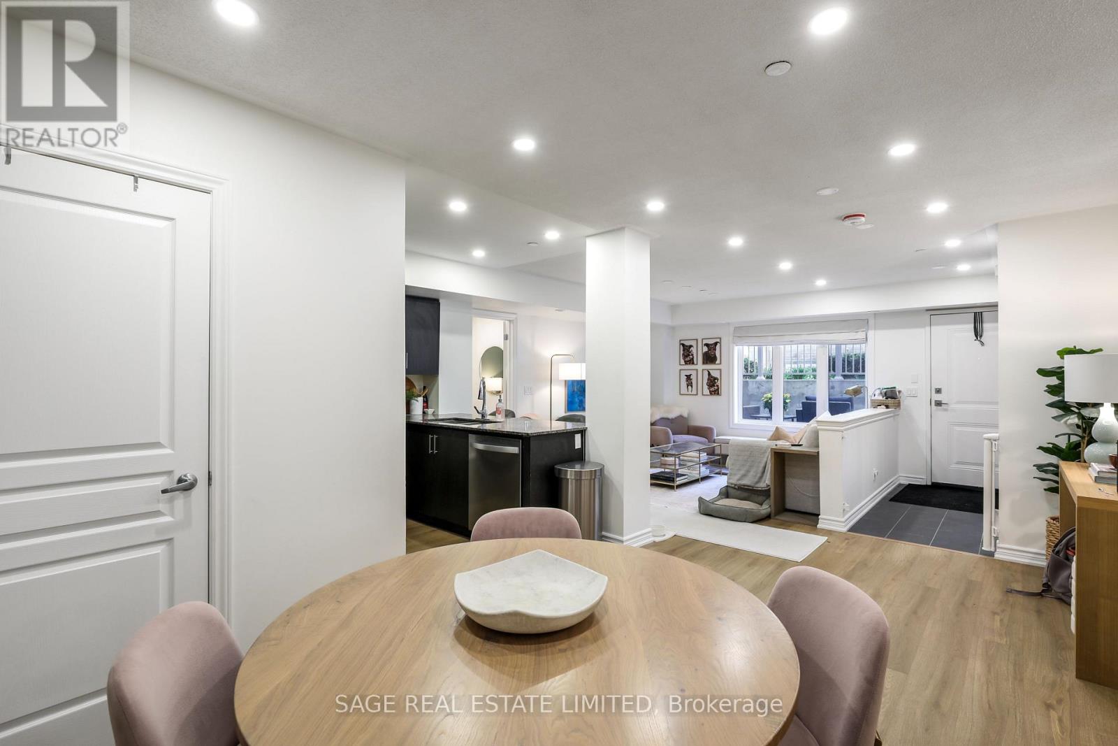 5 - 90 Eastwood Park Gardens, Toronto, Ontario  M8W 0B2 - Photo 11 - W13161068
