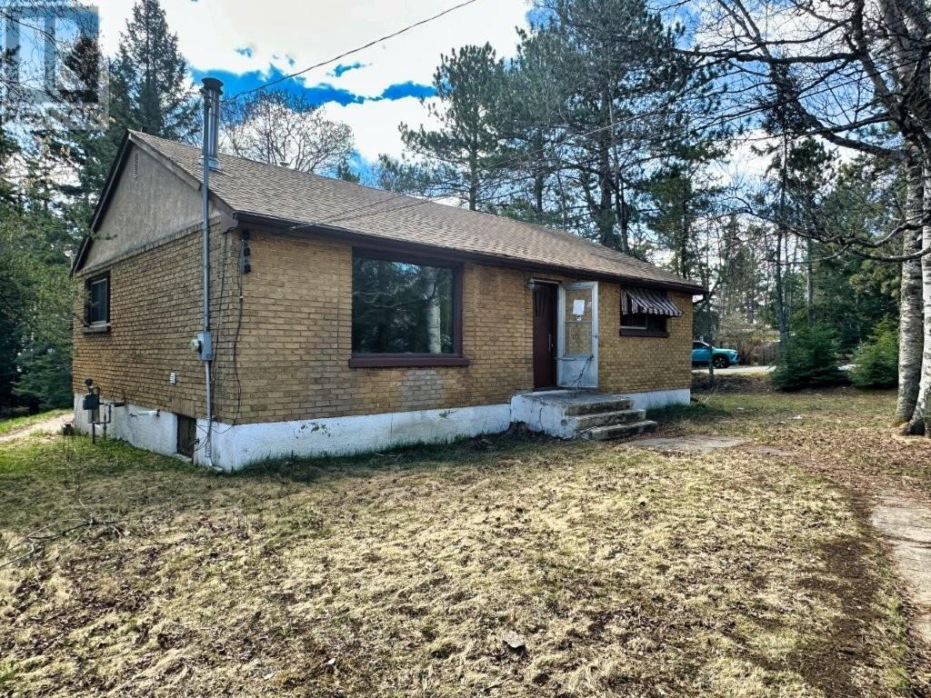 182 Hilldale Road, Thunder Bay, Ontario  P7G 1Y8 - Photo 6 - TB2601138