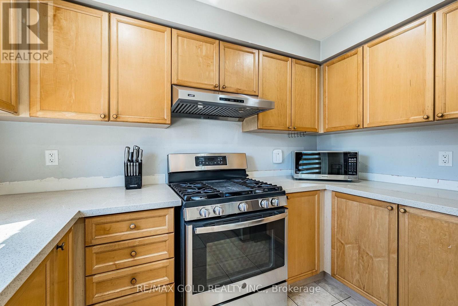 7 Roadmaster Lane, Brampton, Ontario  L7A 3A9 - Photo 14 - W13161120