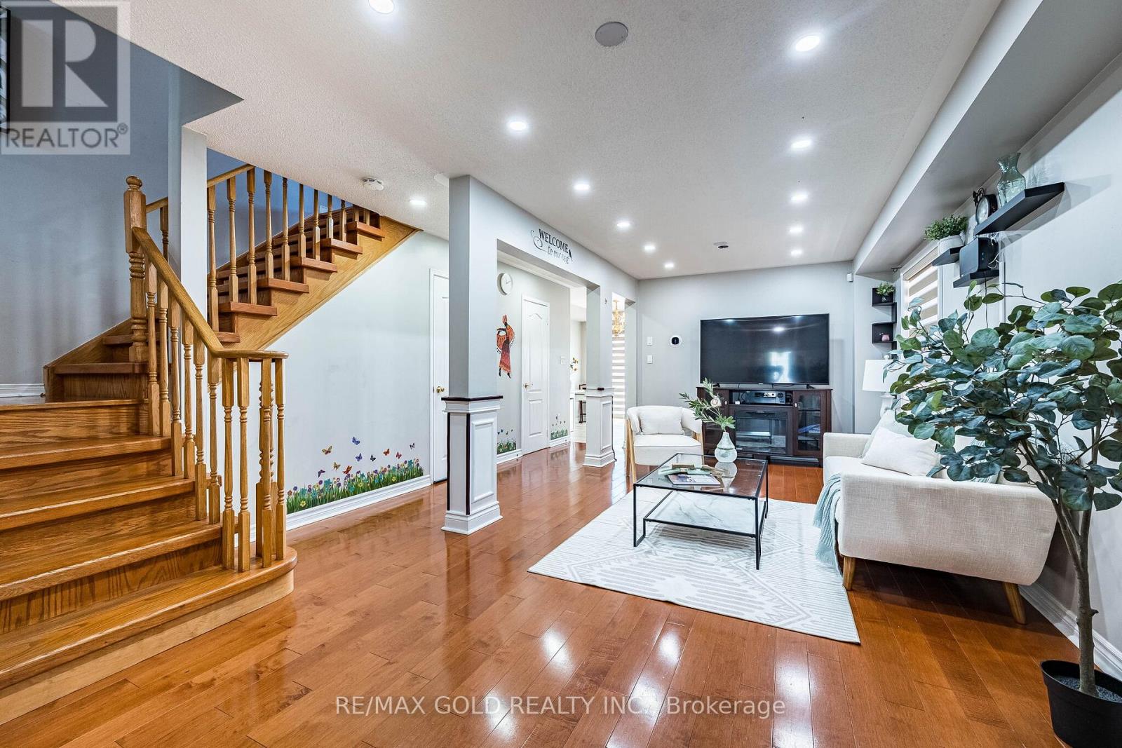 7 Roadmaster Lane, Brampton, Ontario  L7A 3A9 - Photo 6 - W13161120