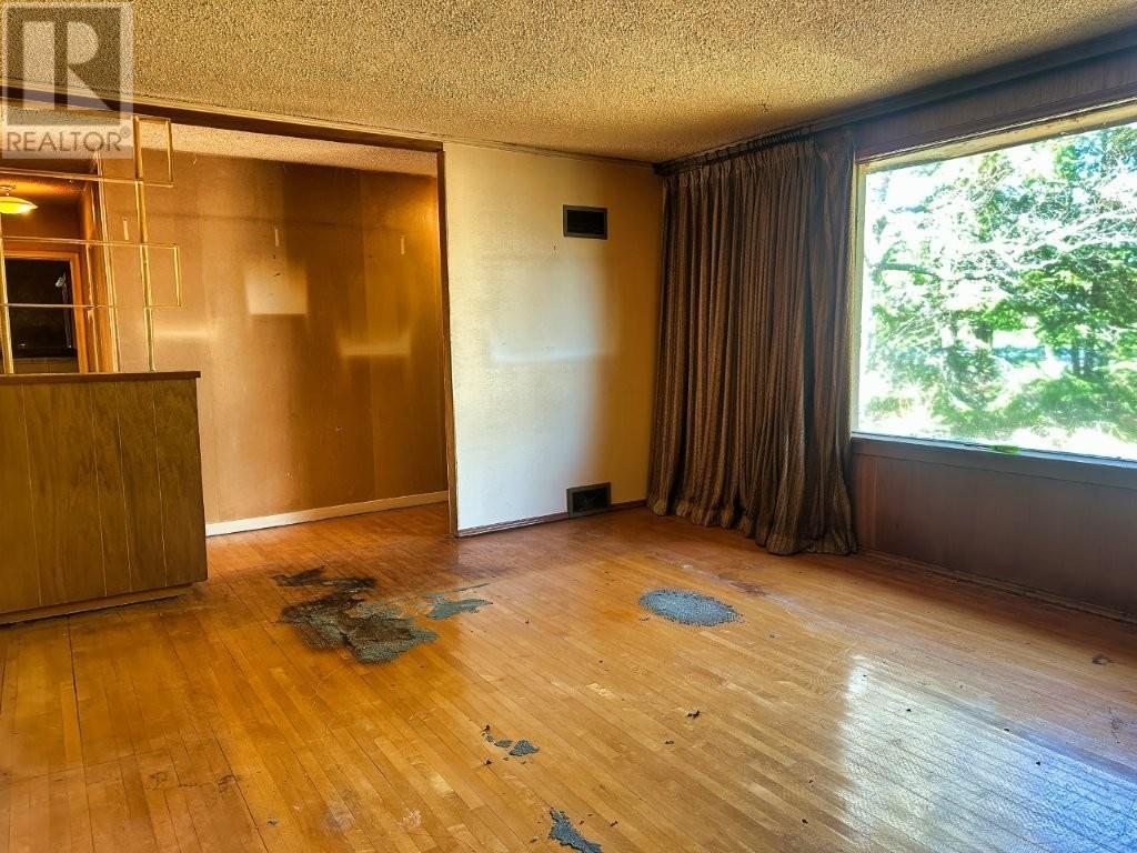 182 Hilldale Road, Thunder Bay, Ontario  P7G 1Y8 - Photo 9 - TB2601138