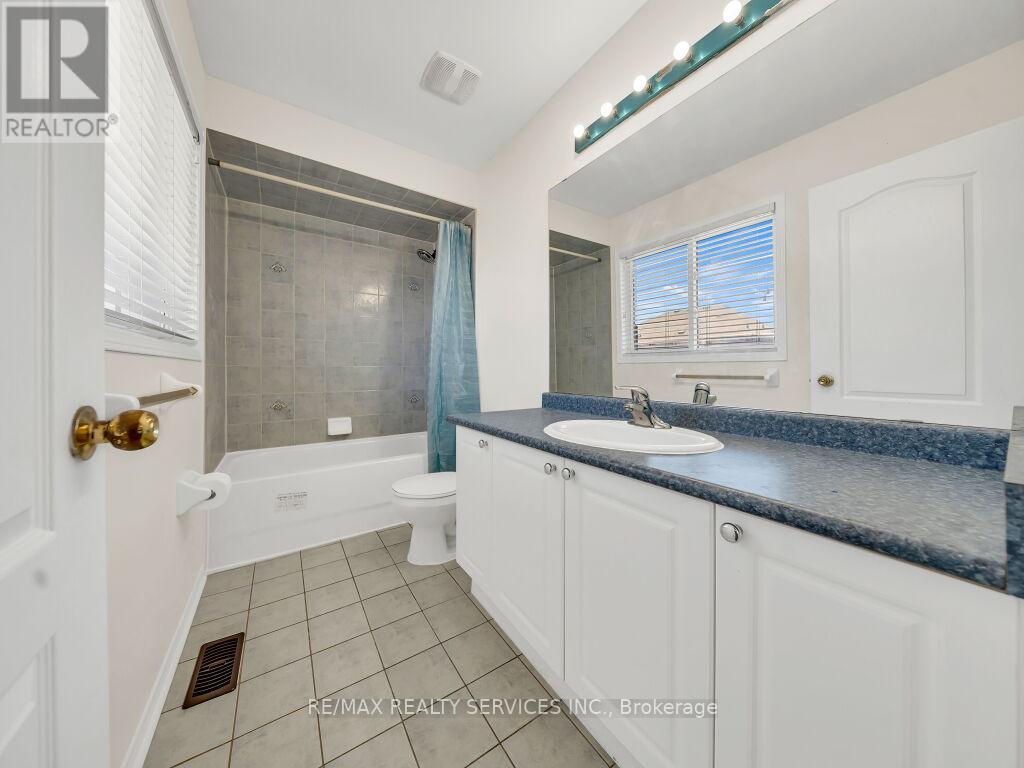 15 Lockburn Crescent, Brampton, Ontario  L7A 3W7 - Photo 22 - W13161192
