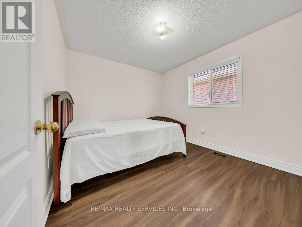 15 Lockburn Crescent, Brampton, Ontario  L7A 3W7 - Photo 23 - W13161192