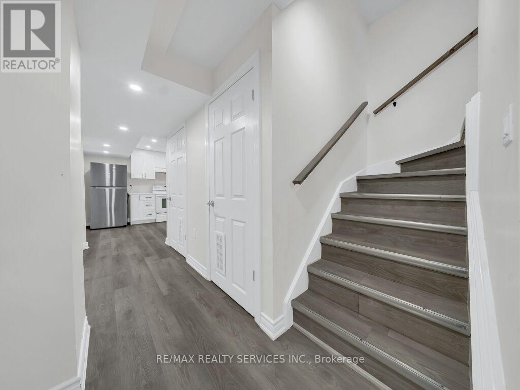 15 Lockburn Crescent, Brampton, Ontario  L7A 3W7 - Photo 29 - W13161192
