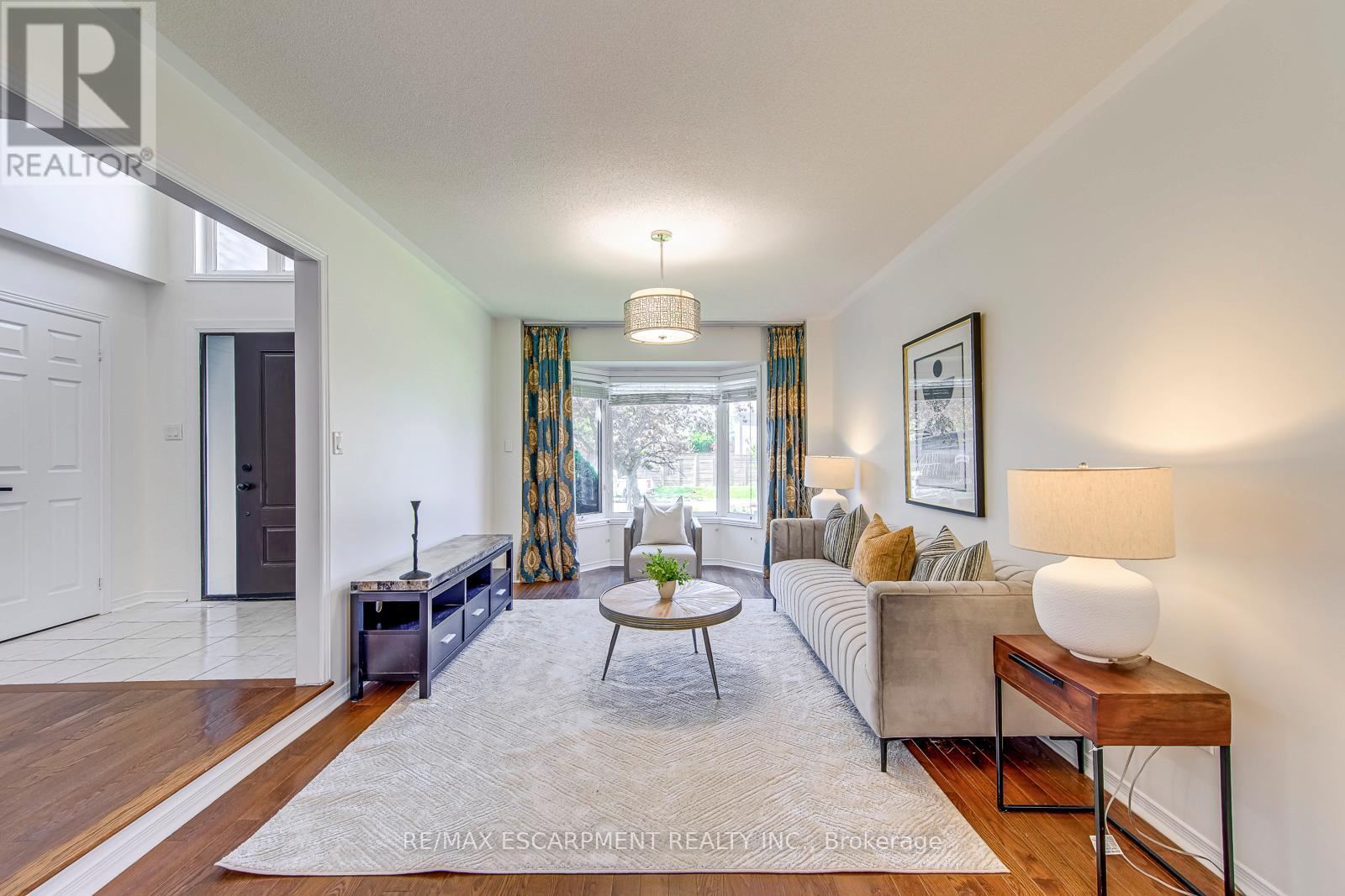 5875 Fieldon Road, Mississauga, Ontario  L5M 5K5 - Photo 4 - W13161252
