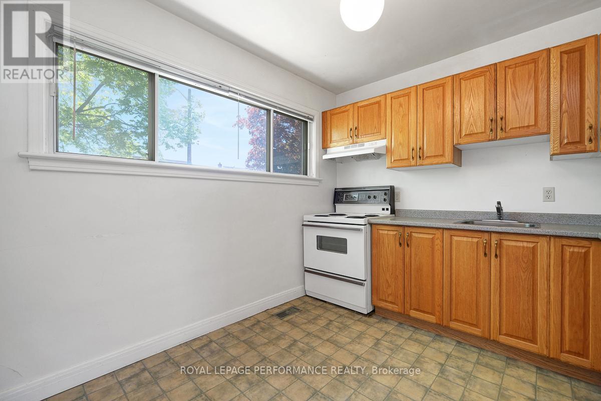 535 Dunbrack Street, Ottawa, Ontario  K1K 1J4 - Photo 14 - X13161336